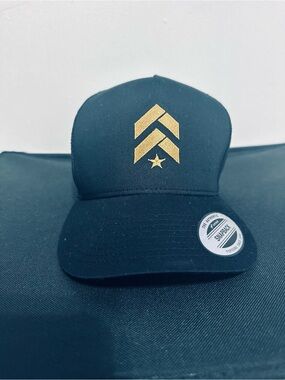 BARRYS CAP BLACK TRUCKER WITH GOLD CHEVRON STAR UNBRANDED.